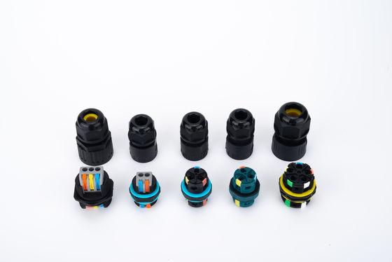 তারের তারের সংযোগকারী 32A 250VAC IP68 জলরোধী 2-উপায় সংযোগকারী 6-12mm DIA